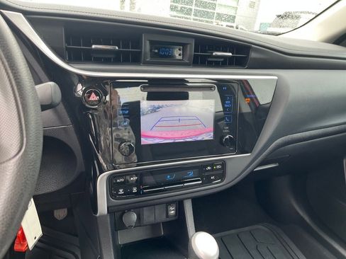 Used 2019 Toyota Corolla LE FWD image 22