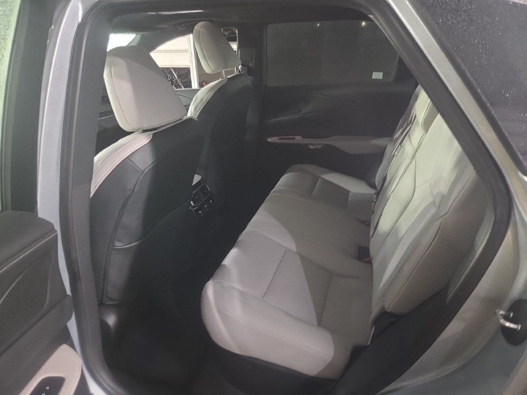 Used 2024 Lexus RX 350 Premium Plus w/ Convenience Package AWD/4WD image 4