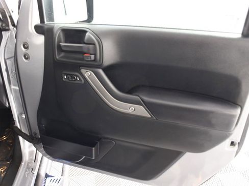 Used 2017 Jeep Wrangler Unlimited Sport w/ Quick Order Package 24S image 18