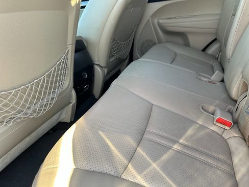 Used 2011 Kia Sorento EX w/ Limited Pkg image 4