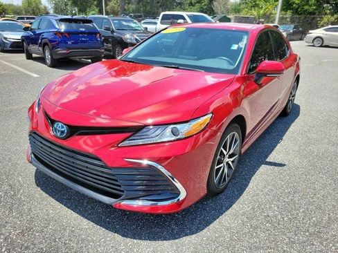 Used 2024 Toyota Camry XLE FWD image 14