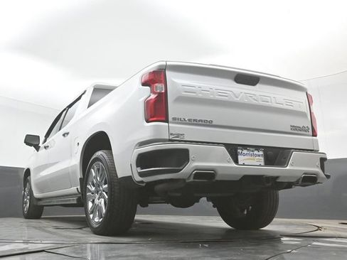 Used 2019 Chevrolet Silverado 1500 High Country w/ High Country Premium Package AWD/4WD image 48