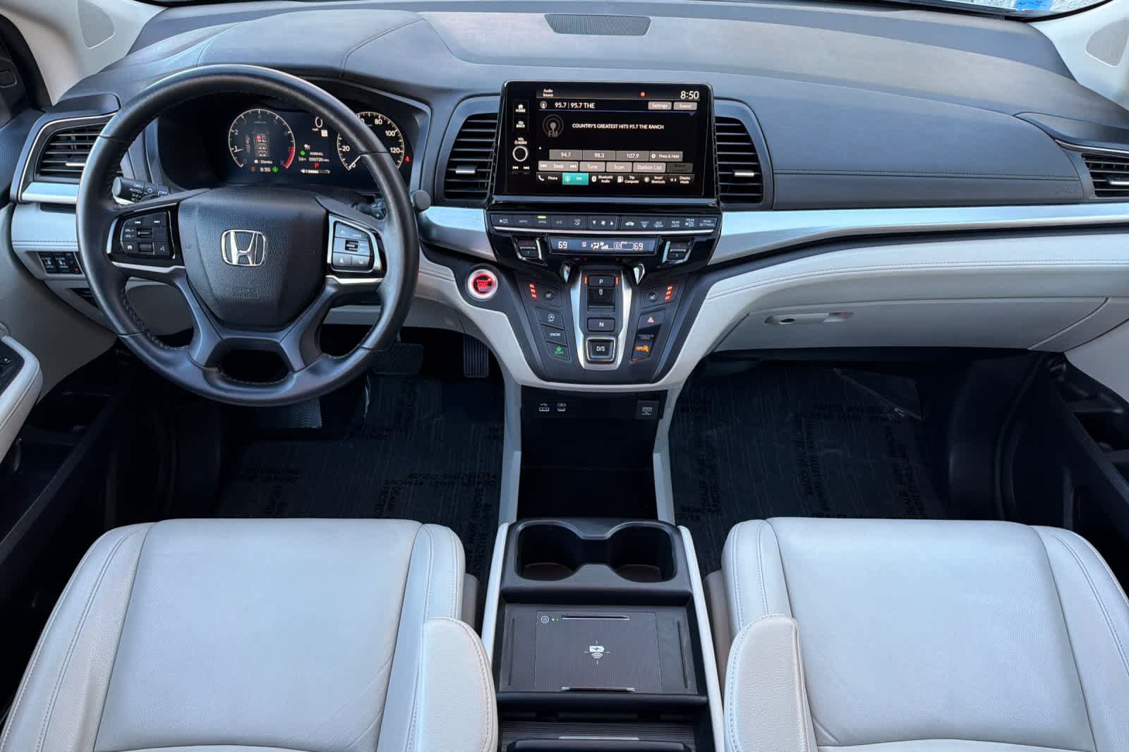 Used 2025 Honda Odyssey EX-L image 3