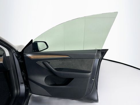 Used 2023 Tesla Model Y Performance image 30