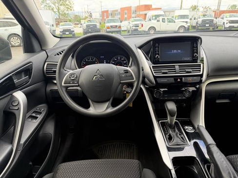 Used 2019 Mitsubishi Eclipse Cross ES AWD/4WD image 15