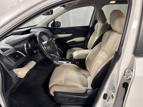 Used 2022 Subaru Ascent Premium w/ Convenience Package AWD/4WD image 3