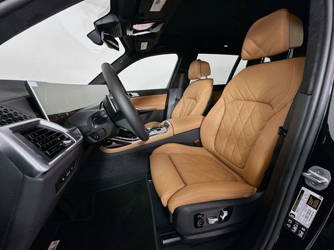 New 2026 BMW X7 xDrive40i w/ Premium Package image 16