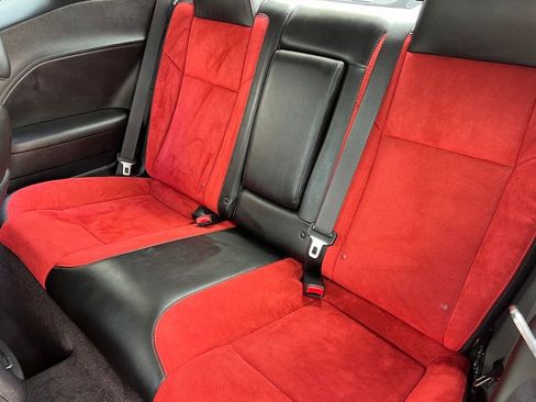Used 2016 Dodge Challenger R/T Scat Pack w/ Leather Interior Group RWD image 18
