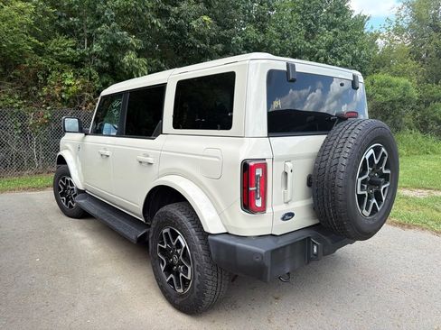 Used 2025 Ford Bronco Outer Banks AWD/4WD image 6