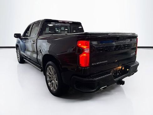 Used 2021 Chevrolet Silverado 1500 High Country w/ Technology Package image 8