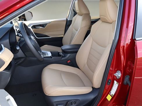 Certified 2023 Toyota RAV4 XLE Premium image 14