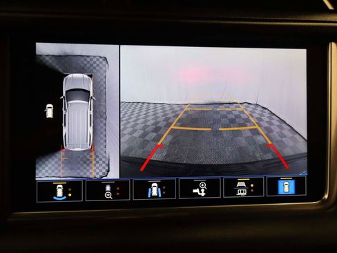 Used 2021 GMC Yukon Denali w/ Denali Ultimate Package AWD/4WD image 14