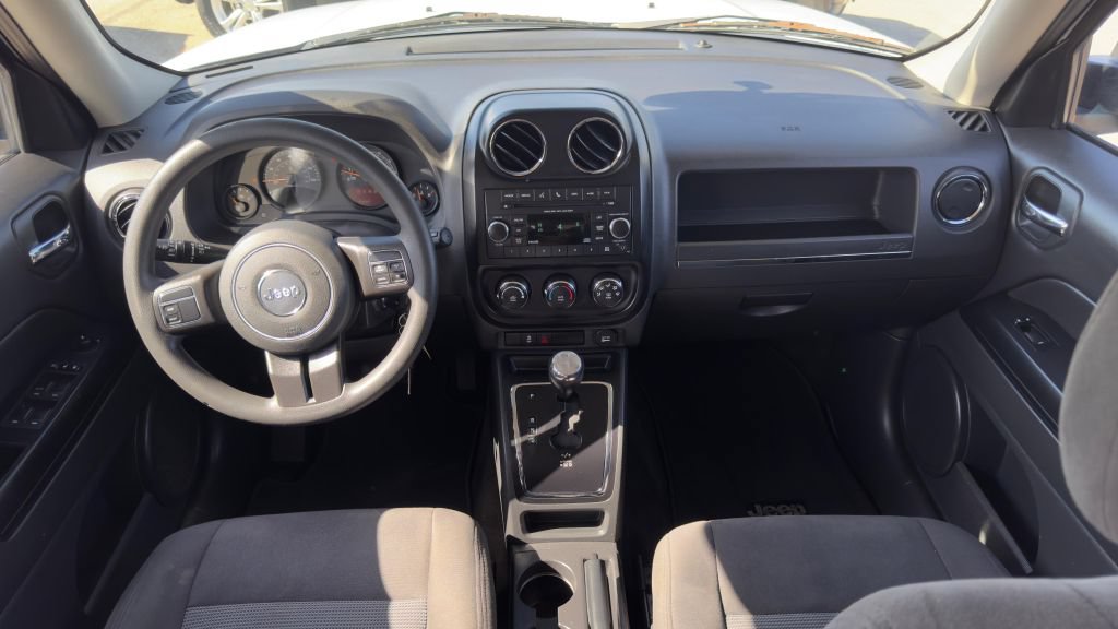 Used 2017 Jeep Patriot Sport w/ Power Value Group FWD image 12
