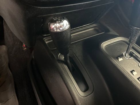 Used 2014 Jeep Wrangler Unlimited Rubicon image 10