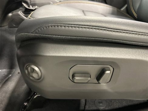 New 2025 Jeep Wrangler Sahara image 16