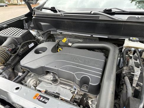 Used 2024 Chevrolet Equinox LT image 28