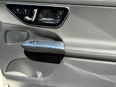 Used 2026 Mercedes-Benz GLC 300 image 28