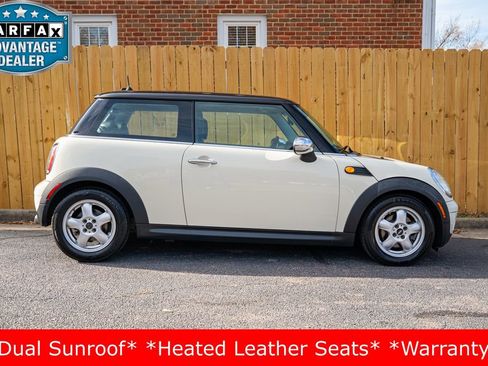 Used 2010 MINI Cooper Hardtop image 5