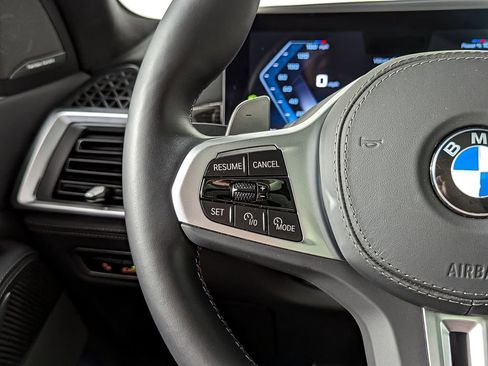 Certified 2025 BMW X7 M60i image 39