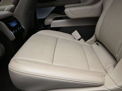 Used 2022 Lincoln Aviator Reserve w/ Equipment Group 201A RWD image 16