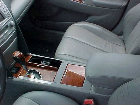 Used 2011 Toyota Camry XLE w/ SE/XLE Extra-Value Pkg FWD image 18