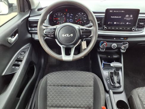 Used 2023 Kia Rio LX image 3