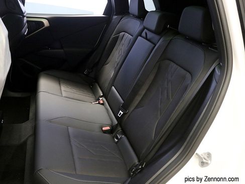 Used 2025 BMW X3 xDrive30i image 12