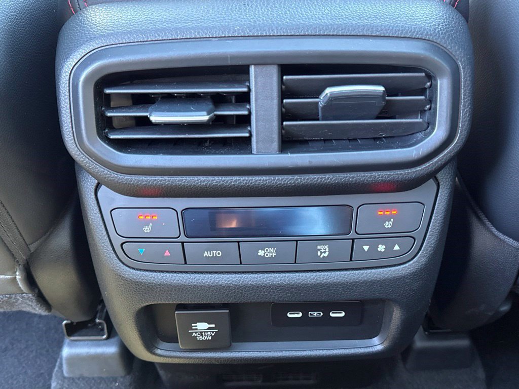 Certified 2025 Honda Pilot Black Edition image 20