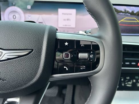 New 2026 Genesis GV70 2.5T Advanced AWD/4WD image 33