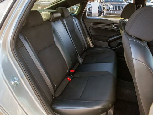 Used 2022 Honda Civic Sport image 12