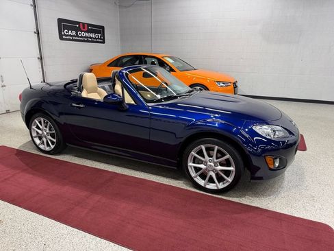 Used 2011 MAZDA MX-5 Miata Grand Touring RWD image 10