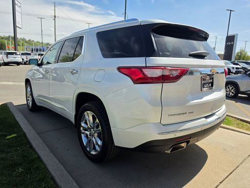 Used 2021 Chevrolet Traverse High Country AWD/4WD image 7