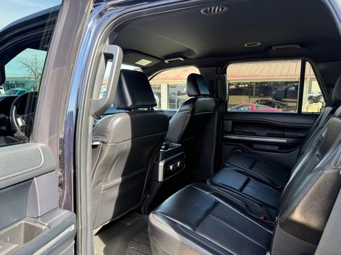 Used 2021 Ford Expedition XLT image 15