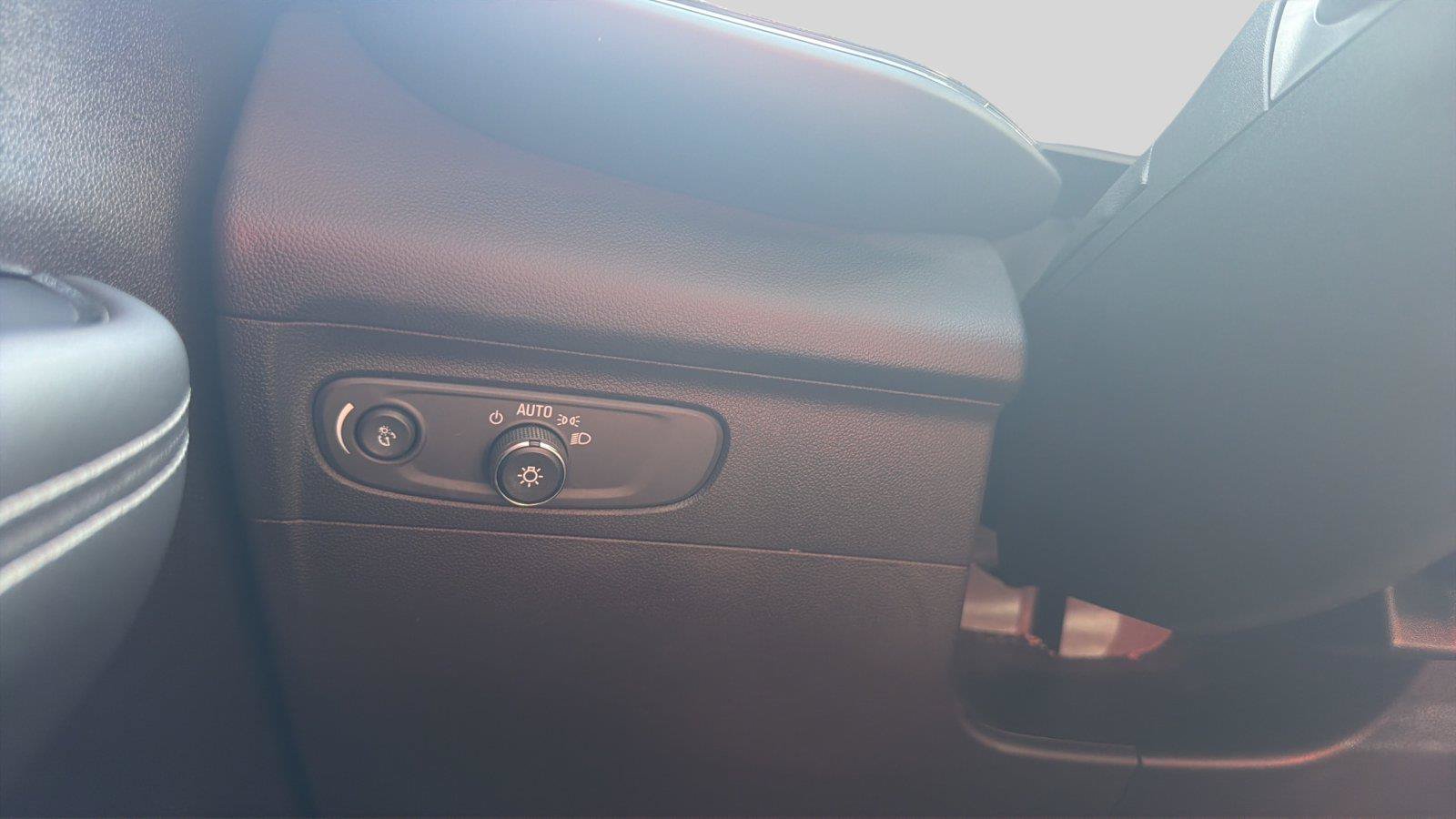 Used 2023 Buick Envision Preferred FWD image 14
