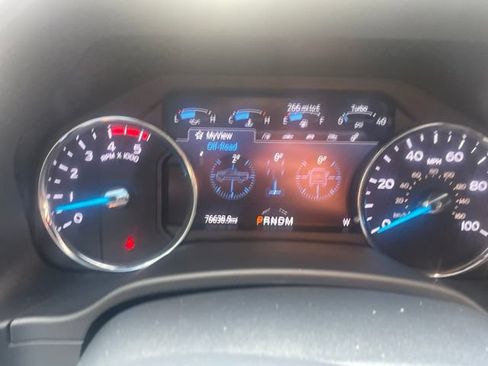 Used 2022 Ford F250 Lariat w/ Black Appearance Package AWD/4WD image 9