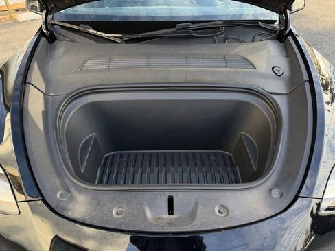 Used 2023 Tesla Model Y Long Range image 7