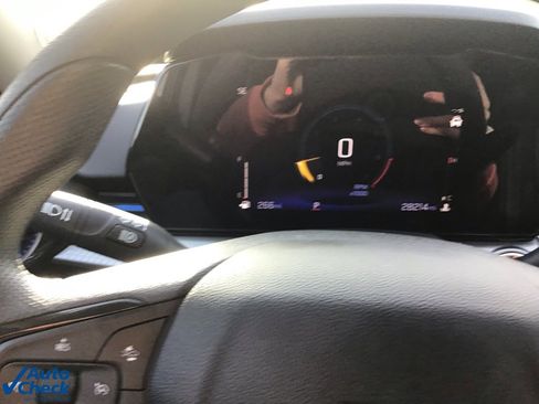 Used 2025 Chevrolet Trax LT image 30