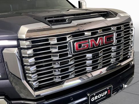 Used 2024 GMC Sierra 2500 Denali w/ Denali Reserve Package AWD/4WD image 28