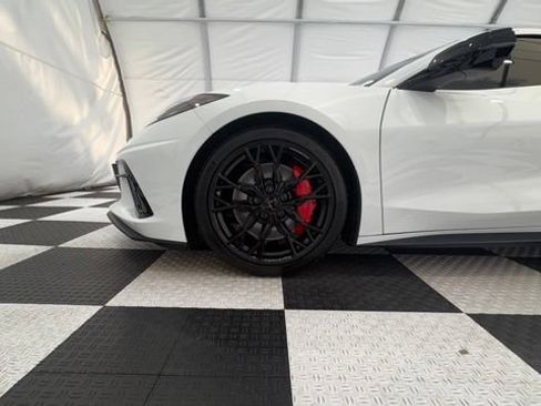 Used 2024 Chevrolet Corvette Stingray Premium Cpe w/ Z51 Performance Package RWD image 11