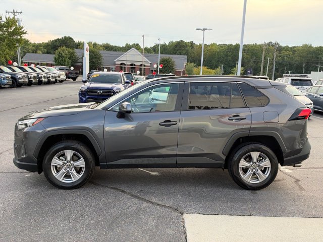 Used 2025 Toyota RAV4 XLE FWD image 7
