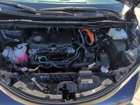 Used 2025 Toyota Sienna LE image 33