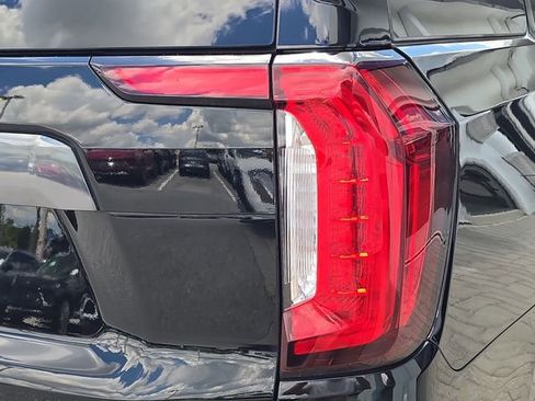 Certified 2021 GMC Yukon XL AT4 AWD/4WD image 8