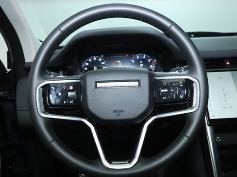 Used 2025 Land Rover Discovery Sport S image 21