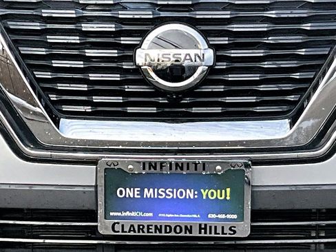 Used 2021 Nissan Rogue SV image 12