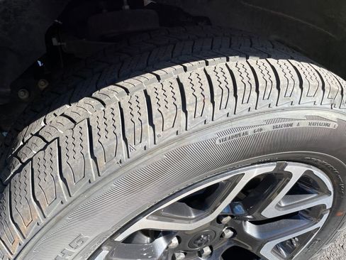Used 2023 RAM 1500 Laramie AWD/4WD image 30