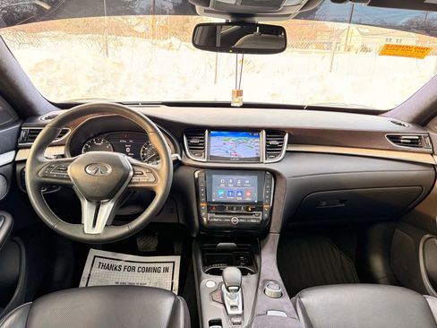 Used 2019 INFINITI QX50 Essential image 23