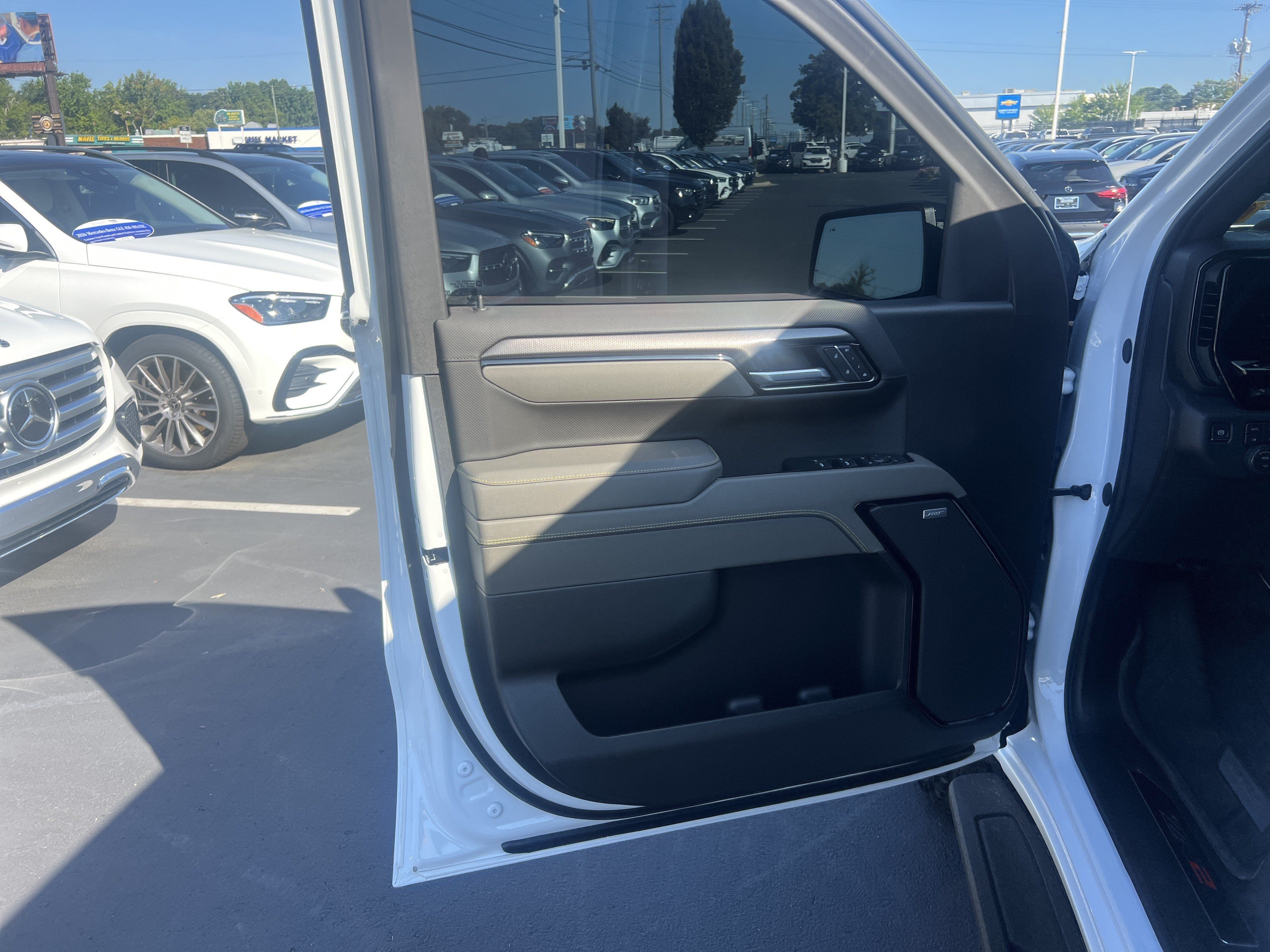 Used 2026 Chevrolet Silverado 1500 ZR2 AWD/4WD image 14