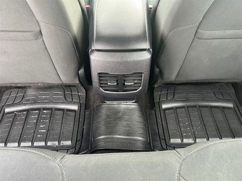 Used 2018 Ford Fusion SE image 37