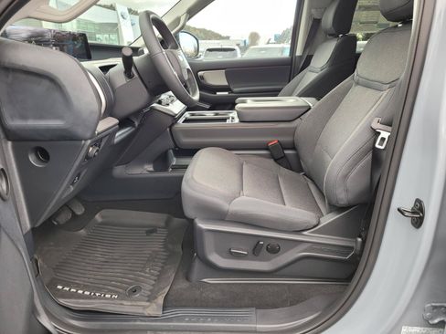 New 2025 Ford Expedition Active AWD/4WD image 14
