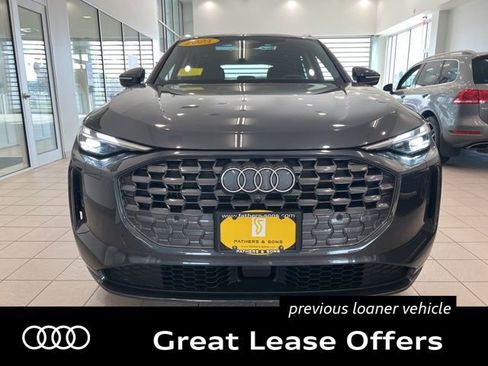 Used 2025 Audi Q5 Premium w/ Convenience Package AWD/4WD image 2